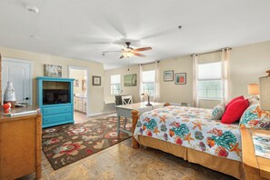 Family House | Laptop workspace, iron/ironing board, free WiFi - Flagler Beach BNB (Flagler Beach)