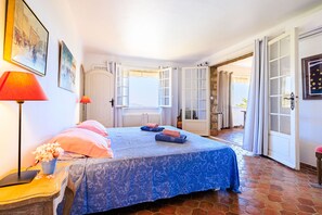 4 bedrooms, free WiFi, bed sheets