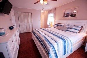 2 bedrooms, iron/ironing board, internet, bed sheets