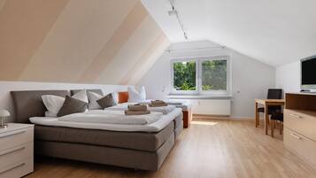 2 bedrooms, WiFi, bed sheets