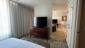 1 Schlafzimmer, BĂŒgeleisen/BĂŒgelbrett, WLAN, BettwĂ€sche