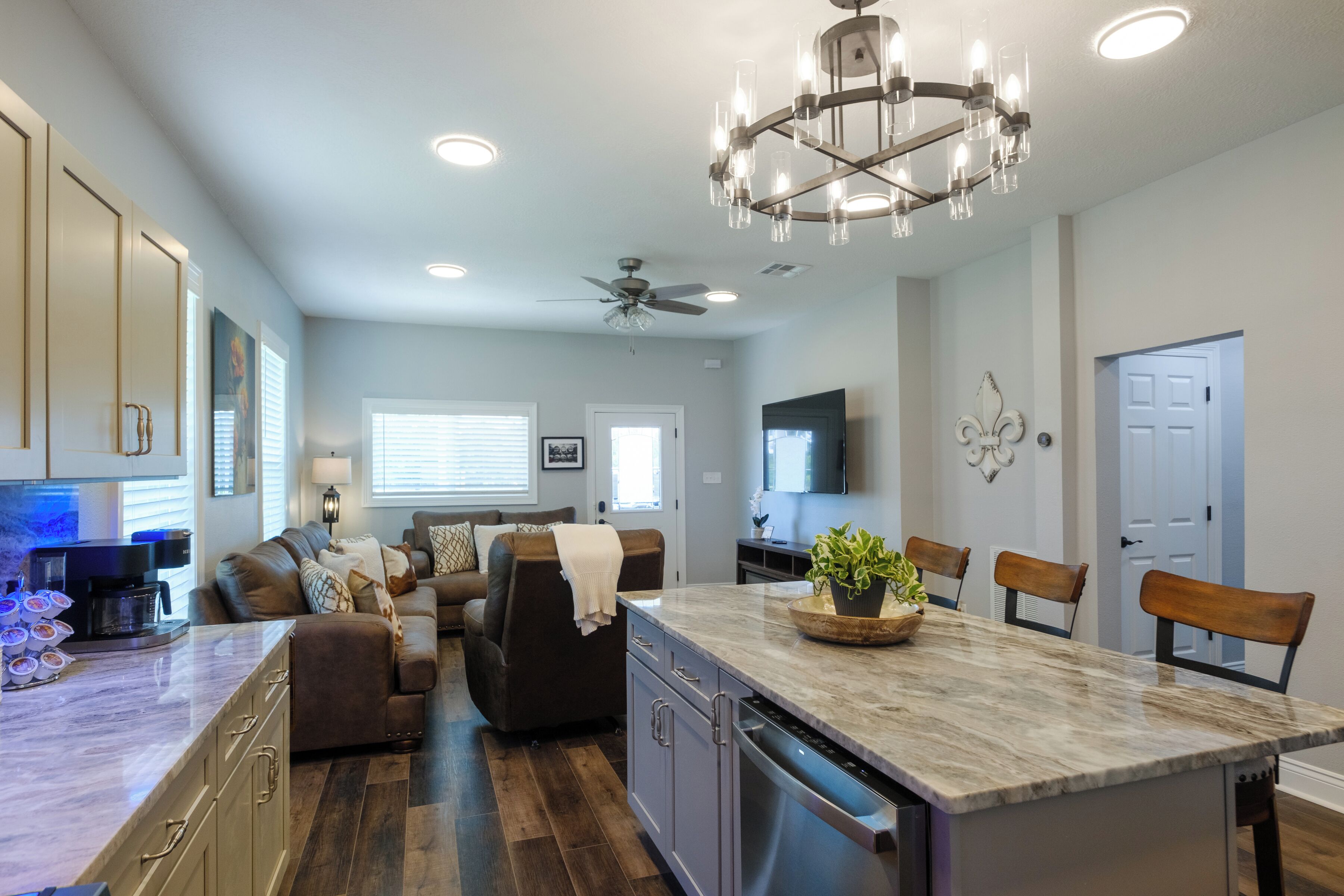 Smart TV, chimenea, videojuegos y impresora 