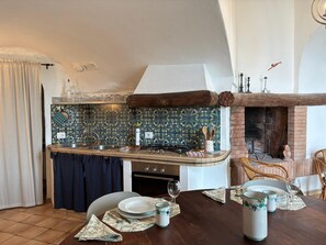 Dining - Villa San Vito Amalfi Coast.A timeless charm for a perfect escape. (Raito)