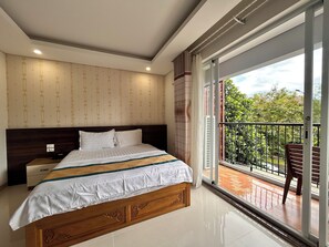 Panoramic Double Room | Soundproofing, free WiFi, bed sheets