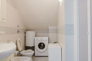 Shower, hair dryer, bidet, towels - In the heart of the Marsala Lagoon (App. Le Saline) (Marsala)