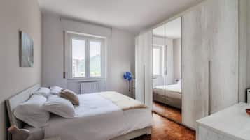 1 slaapkamer, een strijkplank/strijkijzer, gratis wifi, beddengoed