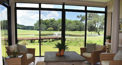 Live Oaks Cottage - Golf Course Views & Lowcountry Charm in Bluffton, SC