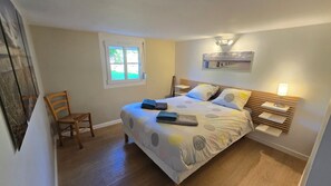 2 bedrooms, iron/ironing board, free WiFi, bed sheets