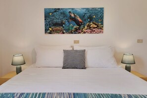 2 عدّة غرف نوم ومكواة/لوح كي وواي فاي مجانًا وملاءات أسرّة