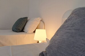 2 عدّة غرف نوم ومكواة/لوح كي وواي فاي مجانًا وملاءات أسرّة