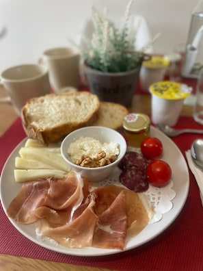 Desayuno diario por un coste adicional