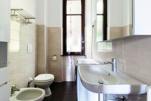 Shower, bidet