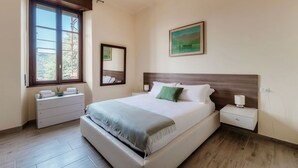 2 bedrooms - Panoramic Terrace Overlooking Como (Casa Puppi) (Como)