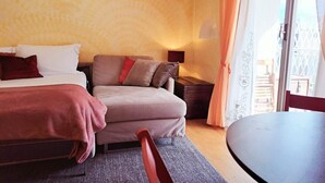 TV - One-Bedroom Apartment with Sea View in Sanremo (Casa Egle) (Sanremo)