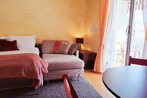 TV - One-Bedroom Apartment with Sea View in Sanremo (Casa Egle) (Sanremo)