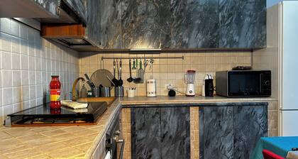 Milano Spa Home | Jacuzzi, Foosball, near metro