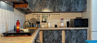 Milano Spa Home | Jacuzzi, Foosball, near metro