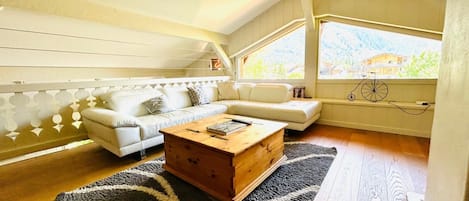 Fernseher, Kamin