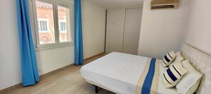 6 quartos, ferros/tábuas de passar roupa, Wi-Fi