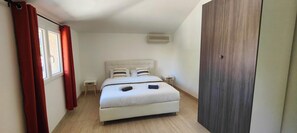 6 bedrooms, iron/ironing board, WiFi - Superb house with pool in Saint-Raphaël (Saint-Raphaël)