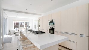 Microwave, oven, stovetop, coffee/tea maker