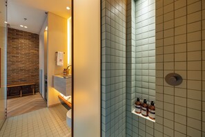 ห้องสแตนดาร์ดดับเบิล | ห้องน้ำ | ของใช้ในห้องน้ำฟรี, ไดร์เป่าผม, ผ้าเช็ดตัว, สบู่