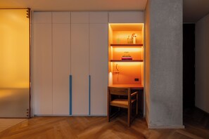 Dobbeltrom – superior | Klesskap