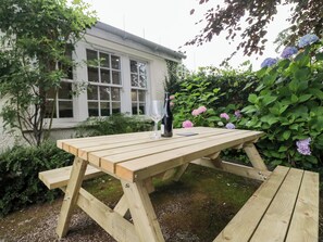 Tempat makan outdoor