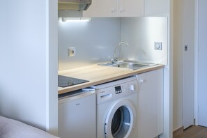 Interior - Apartment for 3 with Wi-Fi and Air Conditioning (Villeneuve-Loubet)