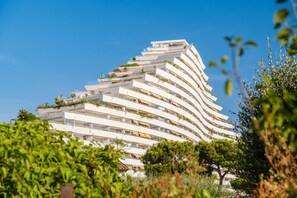 Exterior - Apartment for 3 People with Wi-Fi and Air Conditioning (Villeneuve-Loubet)