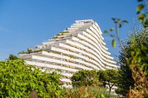 Exterior - Apartment for 3 with Wi-Fi and Air Conditioning (Villeneuve-Loubet)