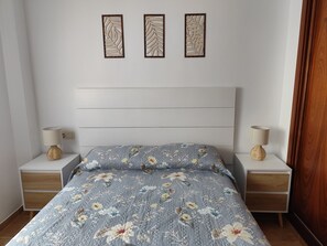 2 bedrooms, iron/ironing board, WiFi, bed sheets - Apartment in Vera playa. Between Sol and Salinas (AN)