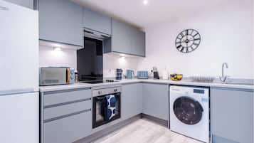 Apartemen, pemandangan kota | Dapur pribadi | Ketel listrik dan pemanggang roti