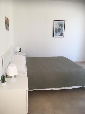 4 bedrooms, free WiFi, bed sheets