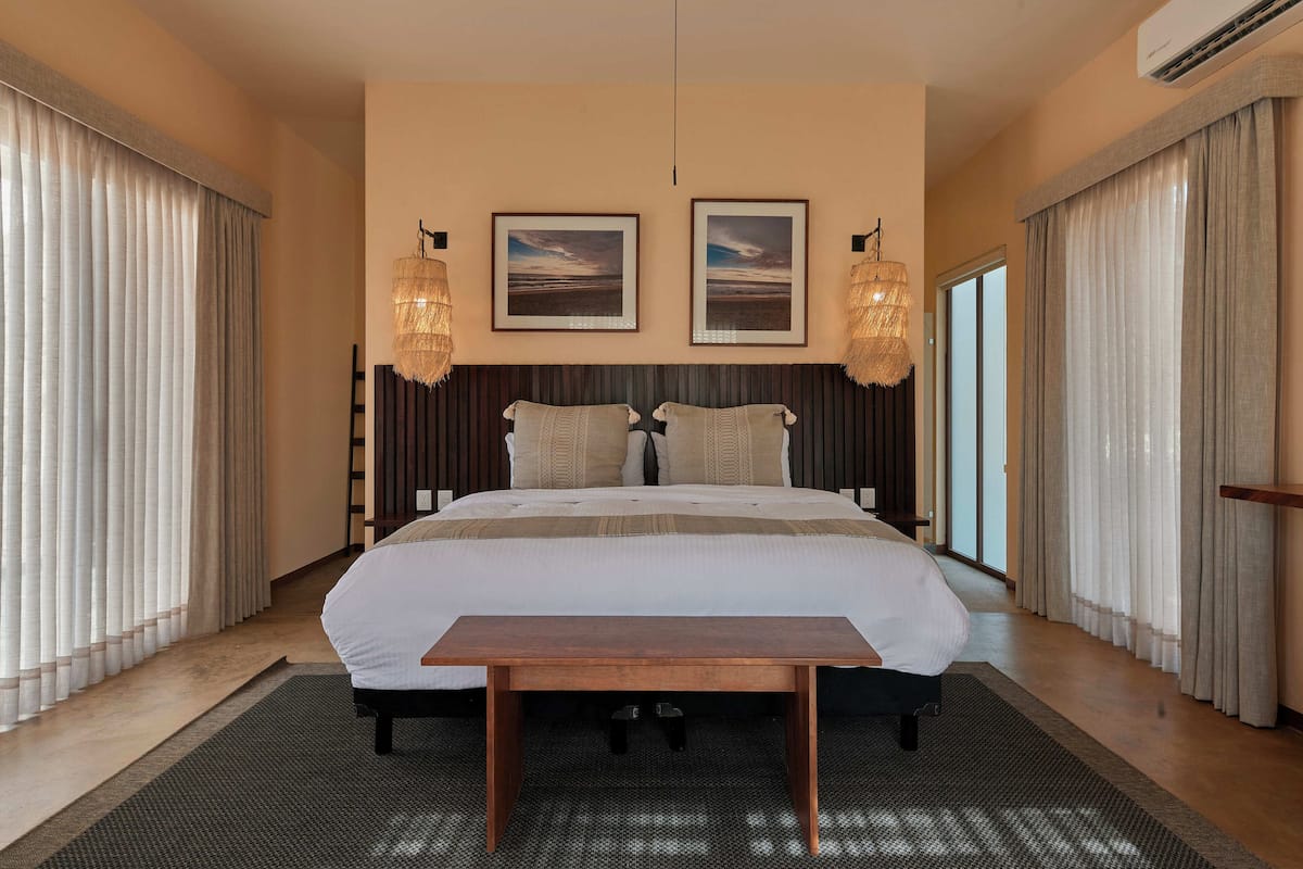 Deluxe Suite, 1 King Bed, Private Pool, Garden View | Iron/ironing board, free WiFi, bed sheets