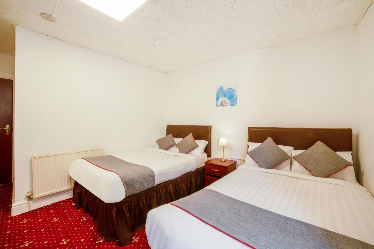 Photo - HOTEL BLUE OCEAN - Call For Cheap Prices - Check In Until 3AM