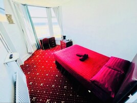Deluxe Double Room with Sea View | Desk, laptop workspace, free WiFi, bed sheets