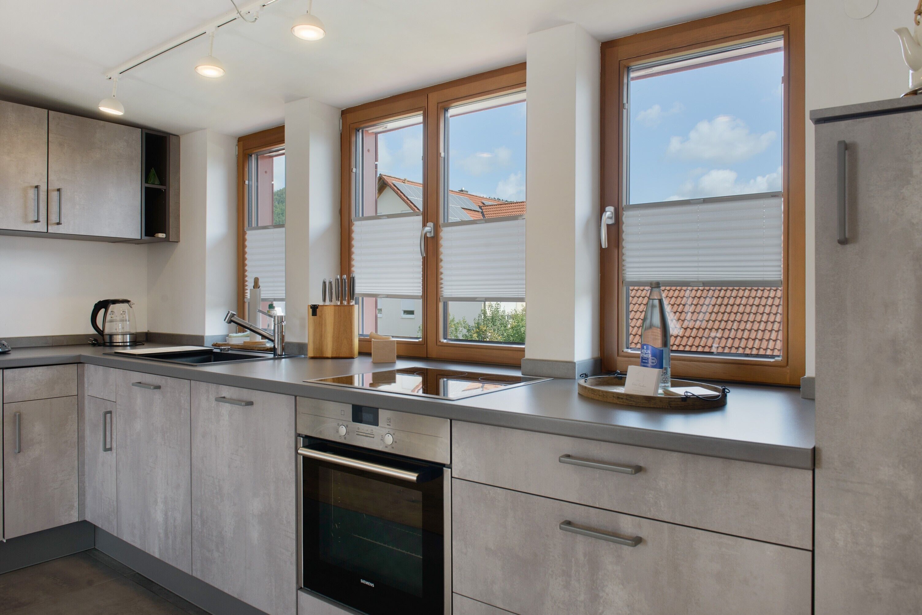 Køleskab, ovn, kogeplade, opvaskemaskine