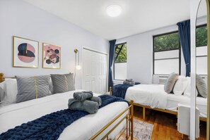 3 室のベッドルーム、アイロン / アイロン台、WiFi、ベッドシーツ
