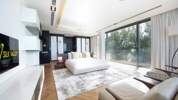 4 habitaciones, tabla de planchar con plancha, wifi y ropa de cama