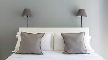 Apartamento, sacada | Ferros/tábuas de passar roupa, Wi-Fi de cortesia