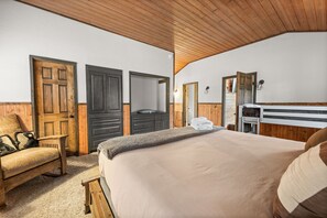 Signature Cabin, 3 Bedrooms, Non Smoking, Kitchen