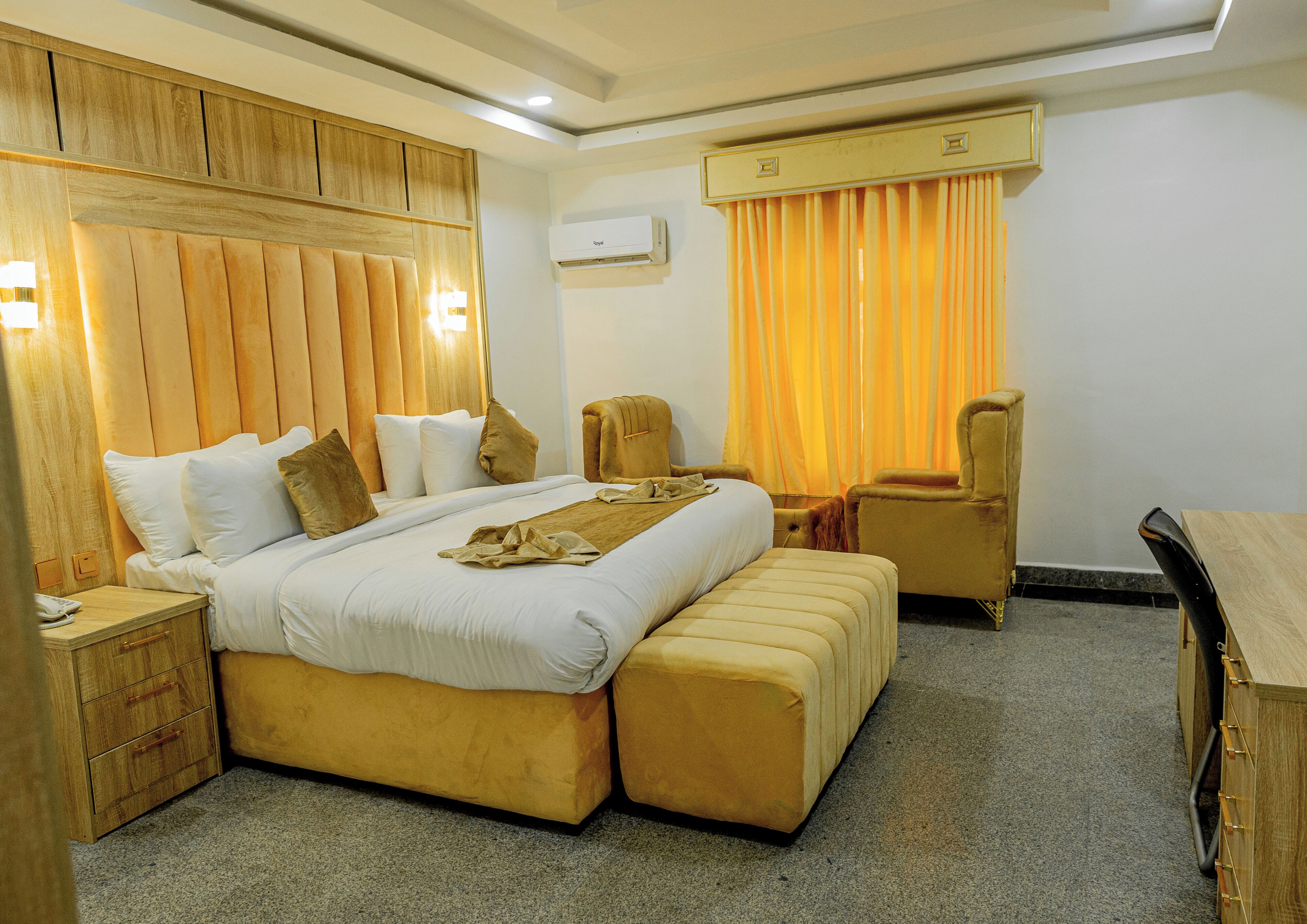 Laptop workspace, free WiFi