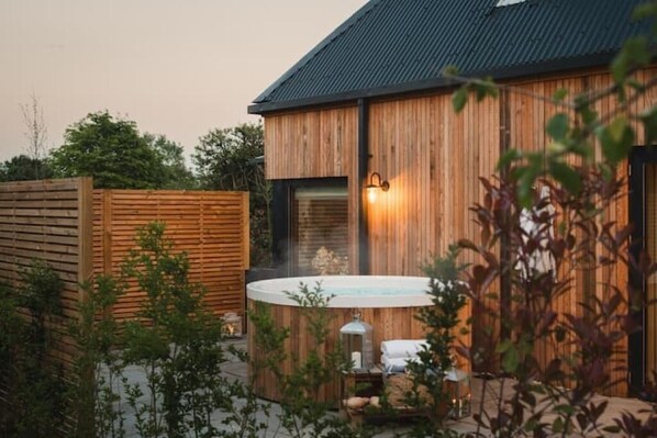 Bain à remous extérieur