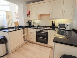 Lavavajillas y utensilios de cocina 