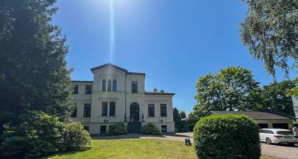 Entdecken Sie ein kleines Paradies in einem parkähnlichen Garten mitten im Herzen von Bad Doberan.