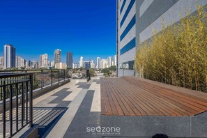 Basic Apartment | Terrace/patio