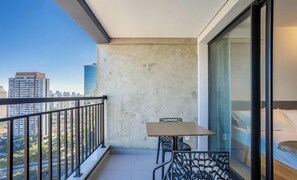 Basic Apartment | Outdoor dining - Apt w/ Balcony, Minutes From the Subway Ctb2405 (São Paulo)