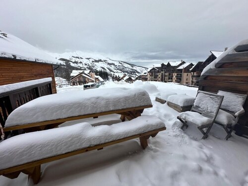 2ème étage, vue station, terrasse, balcon, parking, télévision, casier à ski, 80m², Vars