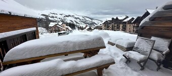 2nd floor, view resort, terrace, balcony, parking, tv, ski locker, 80m², Vars